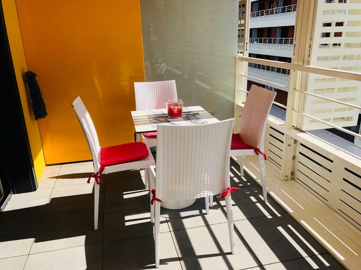 A Terrasse Ensoleillee & Parking A La Gare Du Sud Appartamento